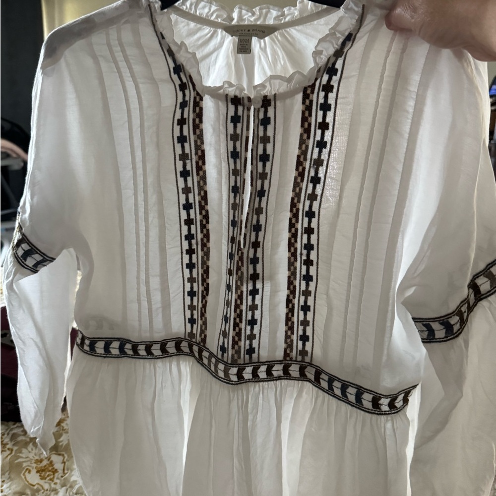 Lucky Brand NWOT Embroidered White Blouse SZ M